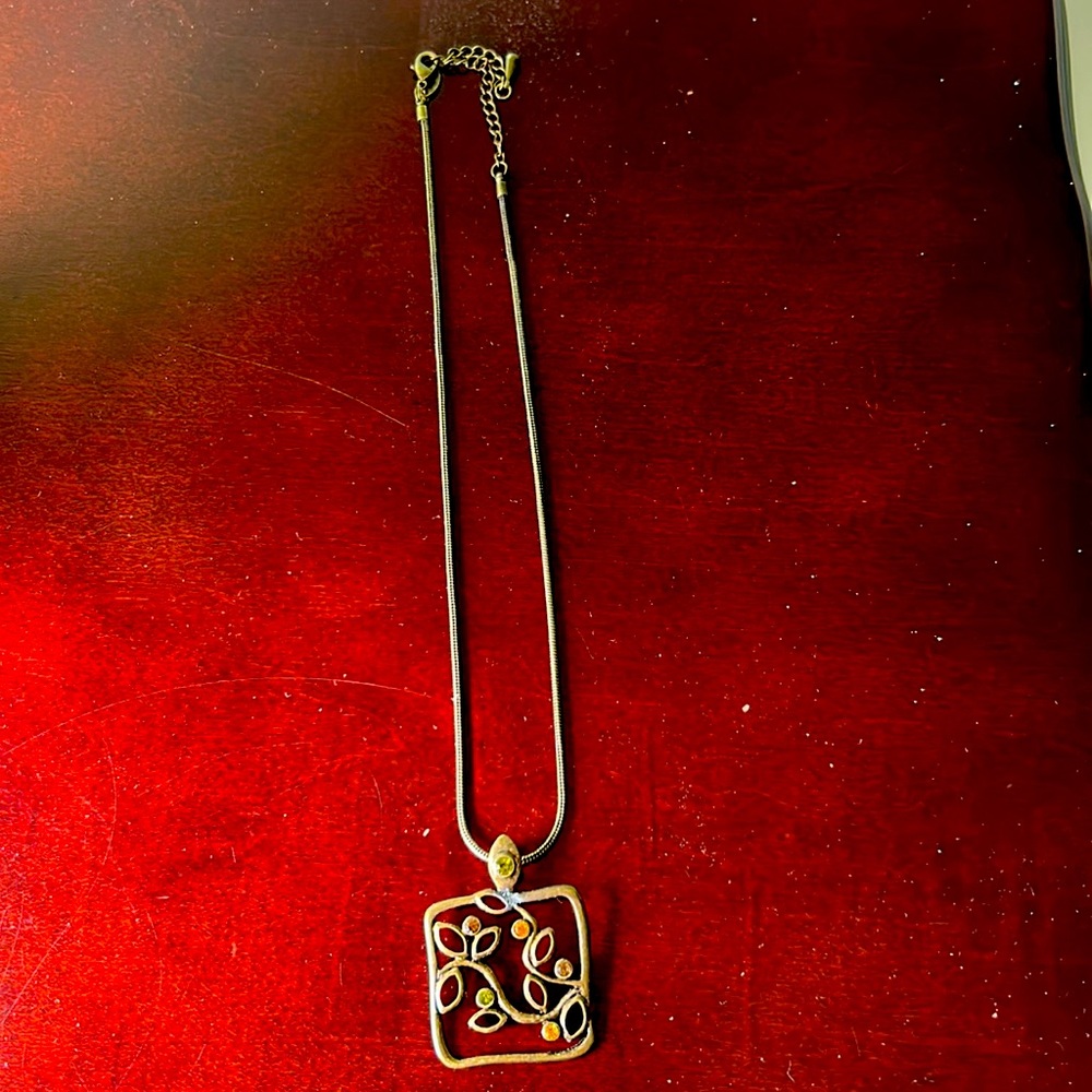 Premiere design necklace